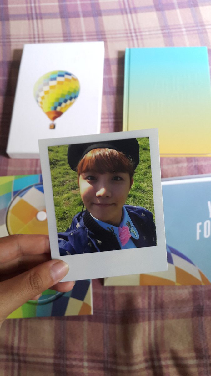 tiniestmark's tweet photo. LFB :Young Forever 2,000 + sf

PH ONLY!

inclusions:
-photobook
- hobi pc
- 2 cds
- 1 folded poster https://t.co/IKu5Yb7bSr