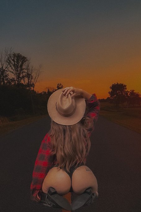 One for my #country folk  https://t.co/JMh1AdVZLR  #fansonly #onlyfans #sexy #model #onlyfansgirl #lingerie<a href="/tag/country"class="tags">#country</a><a href="/tag/fansonly"class="tags">#fansonly</a><a href="/tag/lingerie"class="tags"><span>#lingerie</span></a><a href="/tag/love"class="tags"><span>#love</span></a><a href="/tag/model"class="tags"><span>#model</span></a><a href="/tag/follow"class="tags"><span>#follow</span></a><a href="/tag/beautiful"class="tags"><span>#beautiful</span></a><a href="/tag/curvy"class="tags"><span>#curvy</span></a>