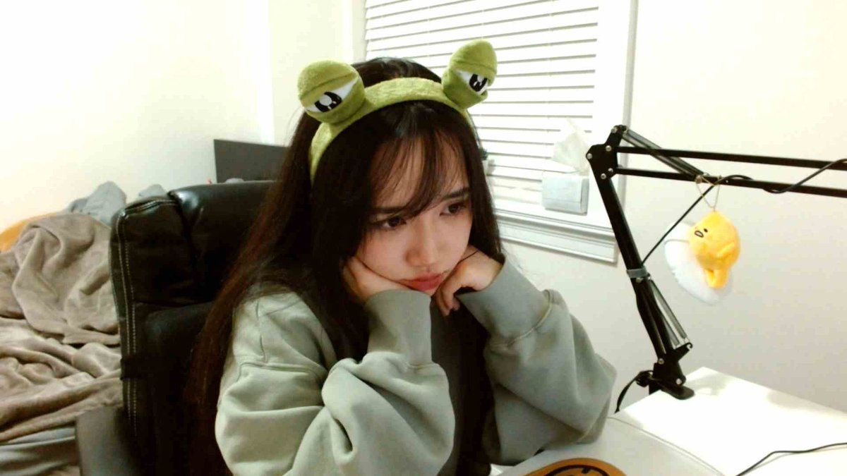 ishfaruu's tweet image. pepe