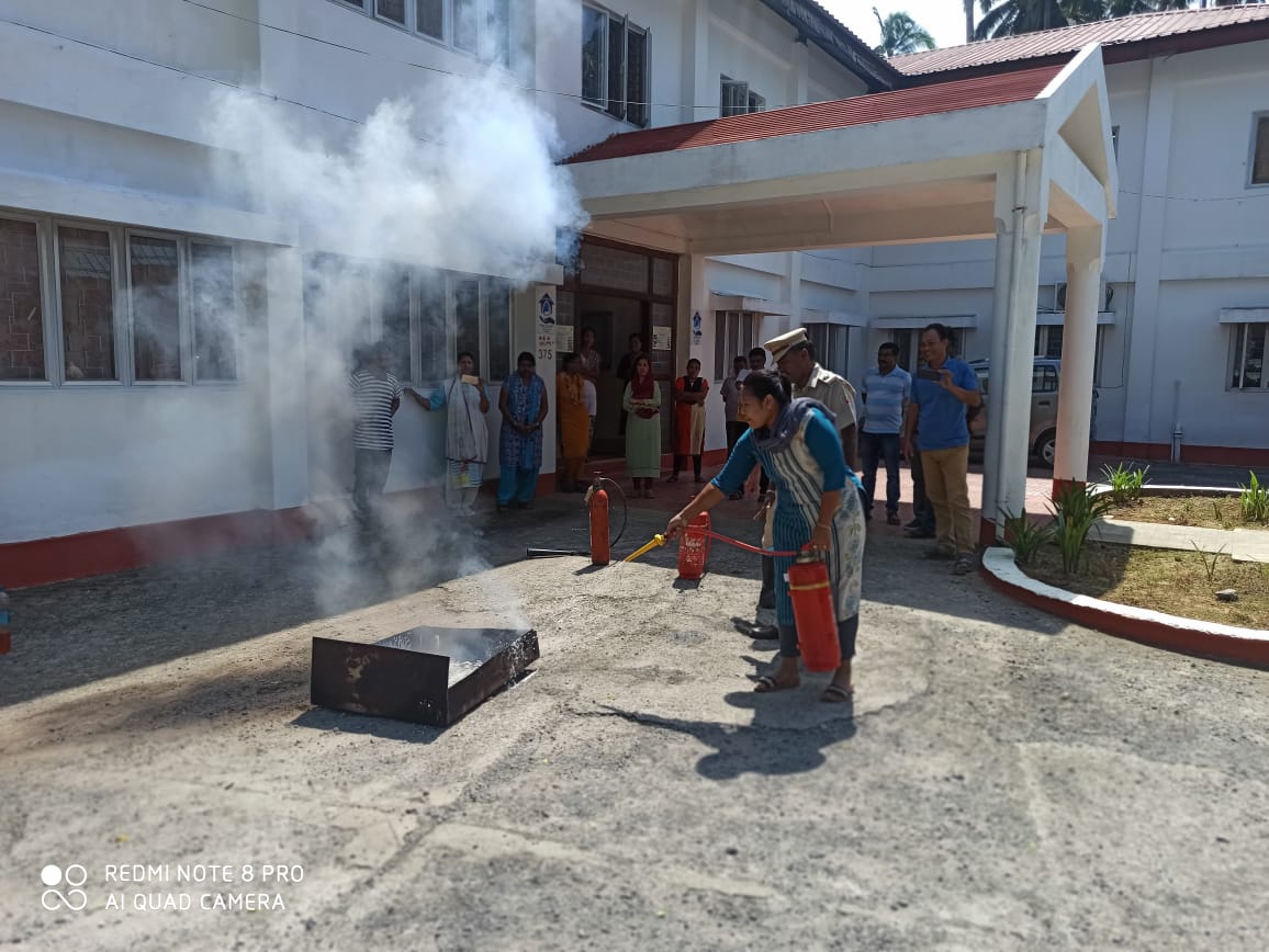FireService_ANP's tweet photo. Police Raising Week Celebrations 16-22 Jan,23

Basic First Aid Fire Fighting Training cum Demonstration conducted by #FSMarine #FSCarNicobar #FSShaheedDweep #FSCampbellbay #FSGaracharma to make the General Public aware about Do's &amp; Don'ts during Fire Incident. https://t.co/7383o130zb