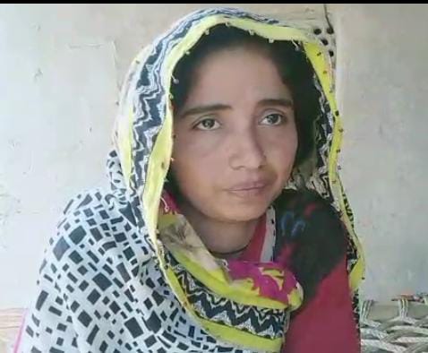 A victim of kidnapping and adultery #Hindu girl #Shanti Jogi and her heirs are currently sitting in Mirpurkhas Women Police Station, but unfortunately the police are not ready to file a case.
 #DIG MPK and #SSP Mirpurkhas take immediate notice
<a href="/MPK_POLICE/">MirpurKhas Police</a> <a href="/DMCSindhPolice/">Sindh Police</a>