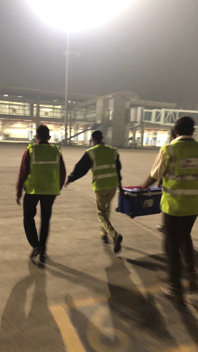 #TeamSuratAirport is proud to be part of the journey of a live organ - facilitated a flight carrying live Organ (kidney) arrived from @aairajairport in the wee hours of 21.01.2023.
#DONATEORGANS #SaveLives
Your Organs Are Need On Earth
Not In Heaven
Thousands Waiting For Help!