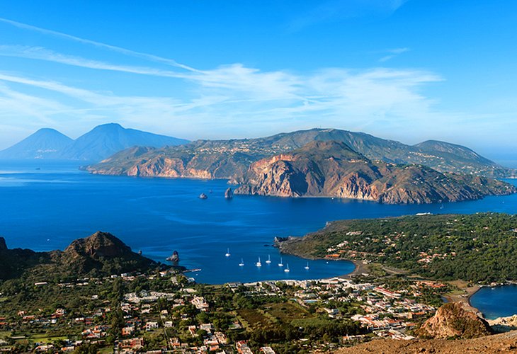 NauticaReport's tweet photo. Isola di Vulcano - I. Eolie (ME)
https://t.co/YQ2y8FnKgT
#isoladivulcano #eolie #messina #sicilia #storia #mitologia #vulcanologia #natura #visitvulcano https://t.co/hjZU4F8ZbF
