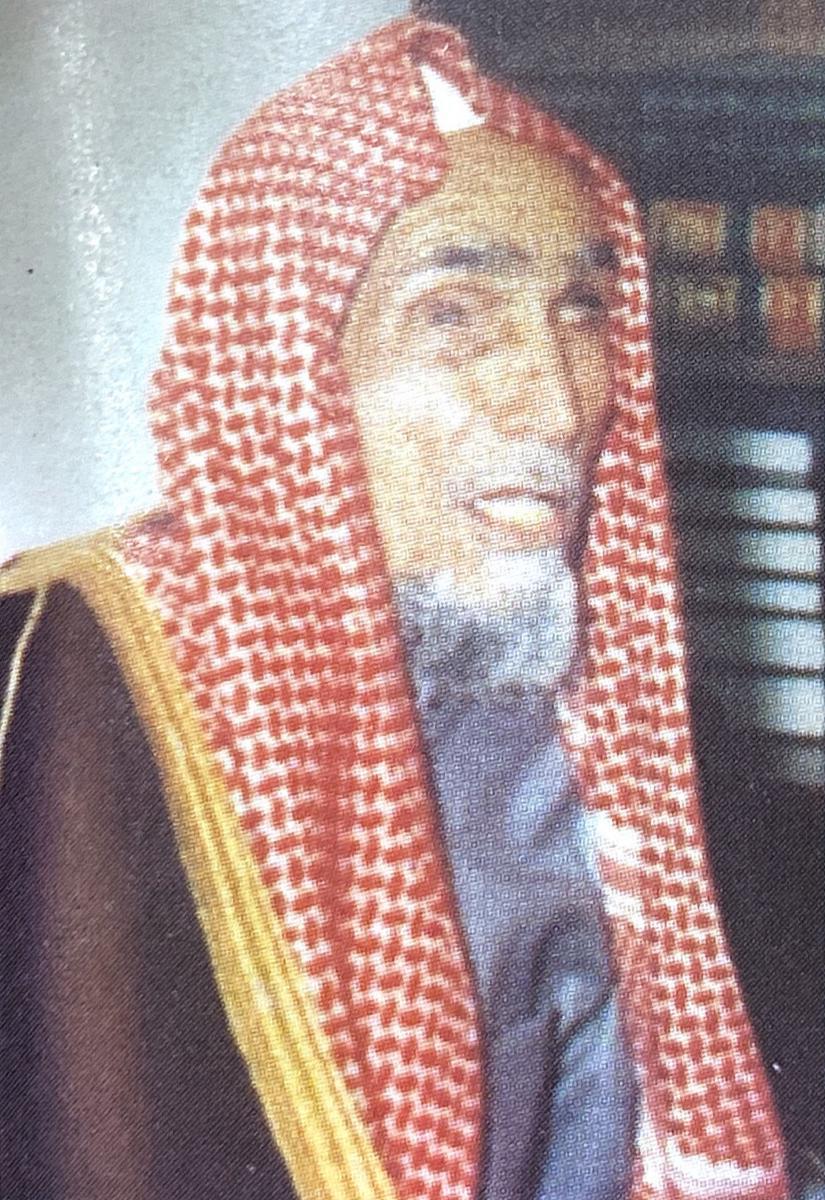 1. أصيب العلامة الشيخ صالح بن غصون رحمه الله عضو هيئة كبار العلماء،عضو مجلس القضاء الأعلى بمرض في عي...