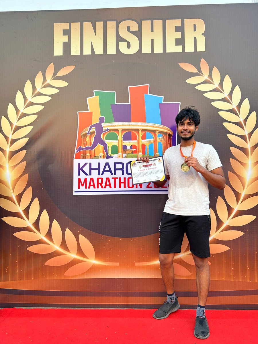 Prathmesh129's tweet photo. Healthy Run🏃🏻: Today completed 10km marathon with a vision Run for 'freedom from addiction'. 
#KhargharMarathon2023 https://t.co/cdlXaEkqnx