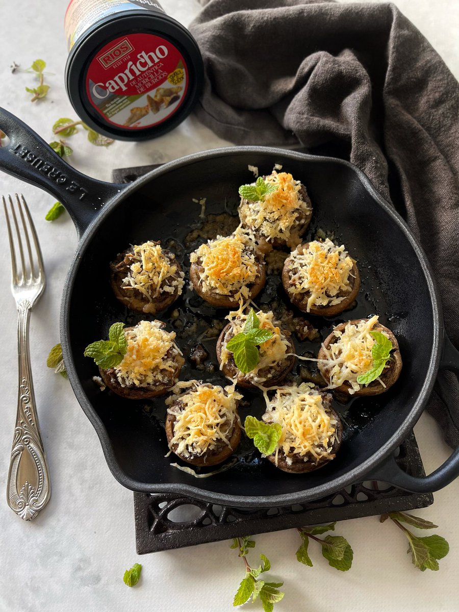 CHAMPIÑONES RELLENOS DE HINOJO Y MORCILLA DE BURGOS RÍOS #morcillaRios
#morcilladevillarcavo
#Villarcayo
#Merindades
#lasMerindades mariacosbel.com/champinones-re…