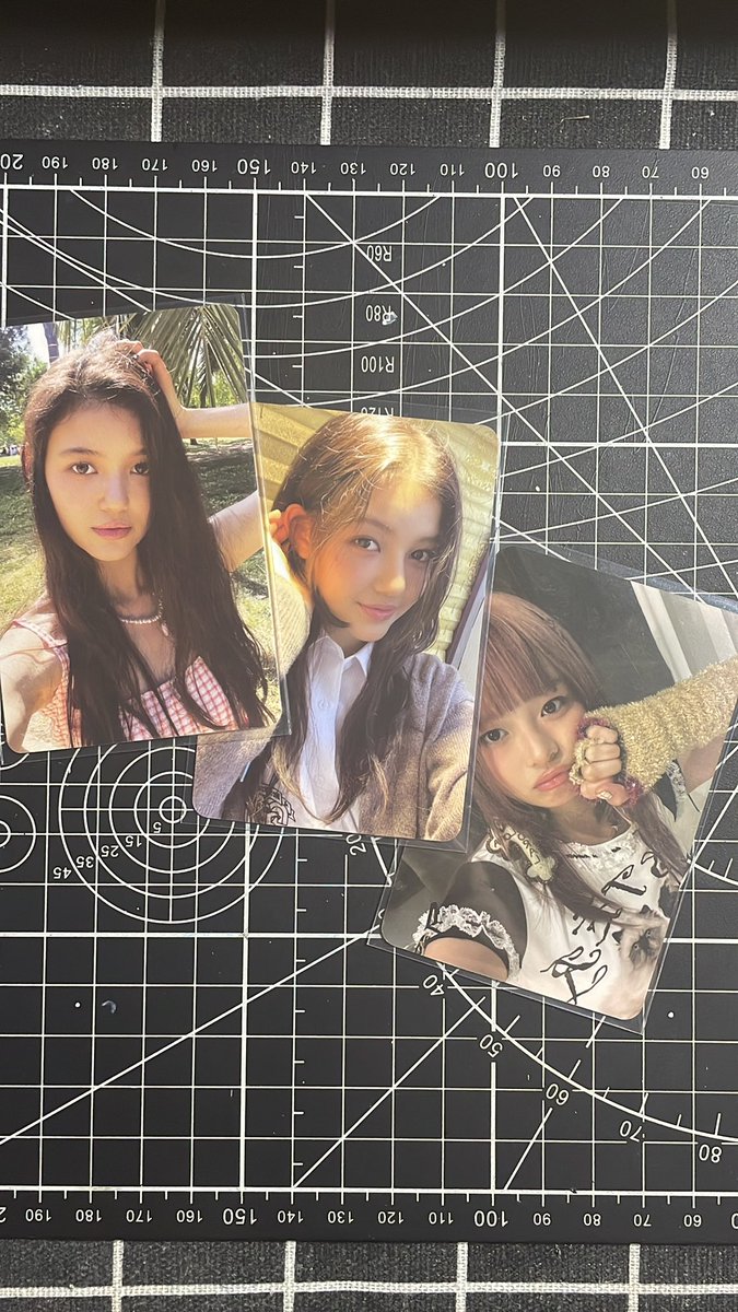 yujhaulz's tweet photo. 🗯🎱. . . ꒰ #yujsellz ꒱ 

✷ newjeans omg danielle &amp; hanni set pcs

     ⤷ onhand
     ⤷ ₱ 200 + pf
     ⤷ payo

🏁 reply or dm me ☻
           ⤷rcbyt

⌗ wts lfb ph b ver hanni minji hyein pc https://t.co/EEIhu0dATQ