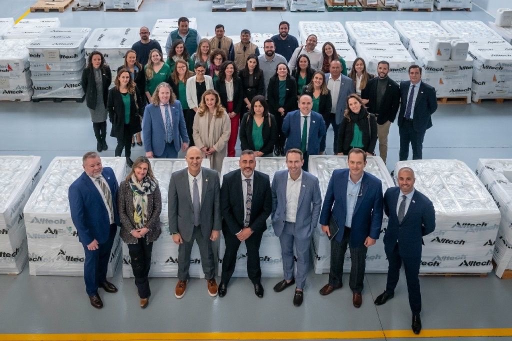 palazonpedro's tweet photo. Un #proyecto que ha visto la luz gracias a todo mi #equipo (sin el cual hubiese sido simplemente imposible) y colaboradores, y es por eso, que lo vivido esta semana, es algo, que sin duda siempre voy a recordar. ¡Gracias a todos por hacerlo posible! 

@ideagro ➕ @Alltech 

⤵️⤵️ https://t.co/H04zeR7mey