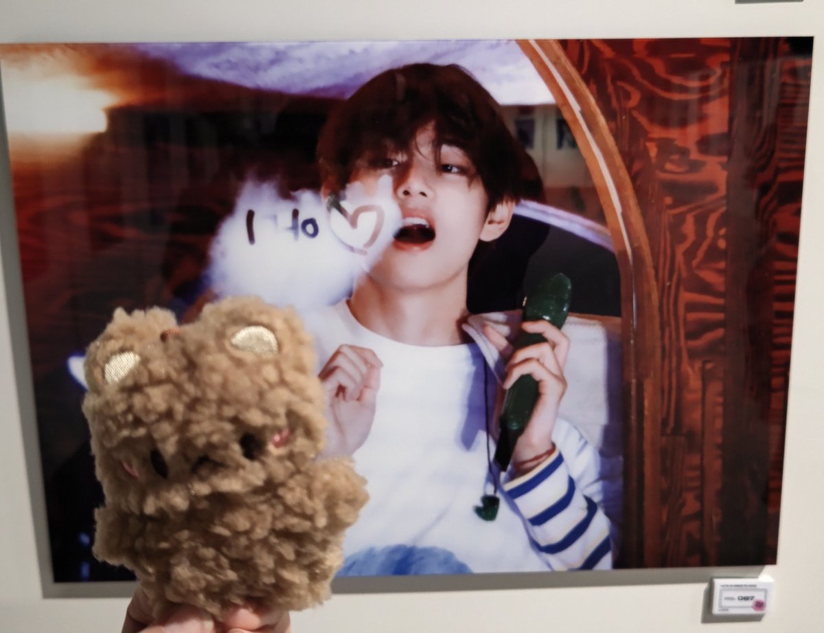 cocoav7's tweet photo. 𝐋𝐎𝐕𝐄 𝐢𝐬 𝐇𝐄𝐑𝐄 𝐭𝐨 𝐒𝐓𝐀𝐘
- 𝑺𝒑𝒓𝒊𝒏𝒈 𝑨𝒈𝒂𝒊𝒏

𝟐𝟎𝟐𝟑.𝟎𝟏.𝟐𝟎 - 𝟐𝟐
NUNA V's Photo Exhibition in Osaka

初めて NUNA Vさまの展示会に参加できて、ご本人にもお会いできた💜

オレンジのハートテテがみれて感動でしたー✨
#LOVEISYOU_V https://t.co/1oF47tTPRm