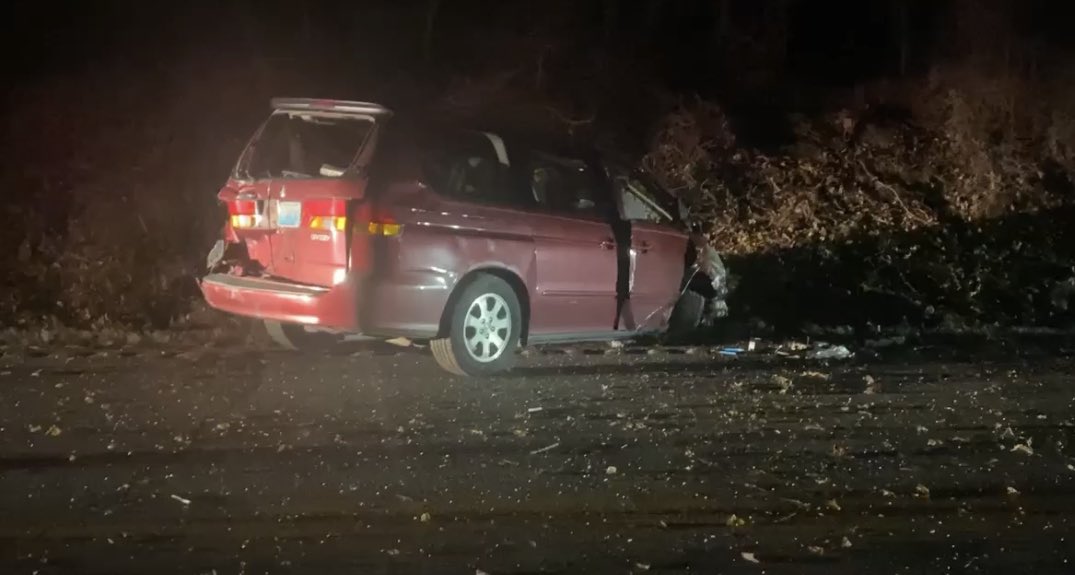 HendersonWatch's tweet photo. Hit-N-Run Crash Sends 2 People to the Hospital in Henderson County Saturday Night https://t.co/gOdhJG9xHK https://t.co/CZL8EI1WIT