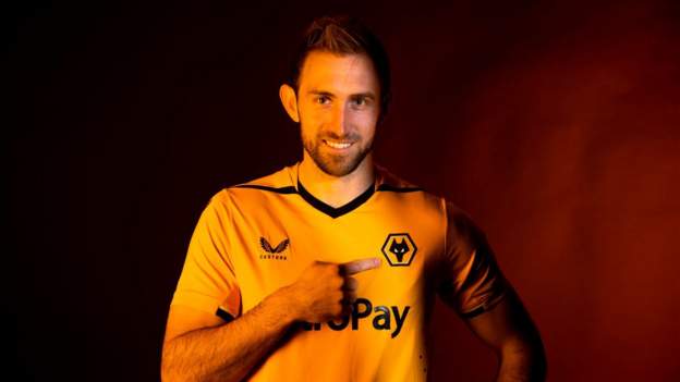 footyhsn's tweet photo. Wolves sign defender Craig Dawson from West Ham for £3.3m https://t.co/QmcHyoczGh https://t.co/p6OAOQXcNU