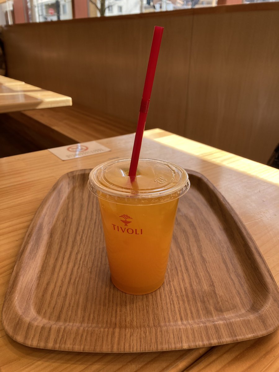 kaogreen1969's tweet photo. 遅めの冬休み２日目②。チボリスイーツファクトリーで湯河原みかんジュース休憩→湯蕎庵たかはしで蕎麦と天丼ランチ。ブレッド＆サーカスで明日の朝ごはん用のパン購入。ニューウェルシティ湯河原の日帰り温泉でのんびり♨️ https://t.co/RTIe9YCvup