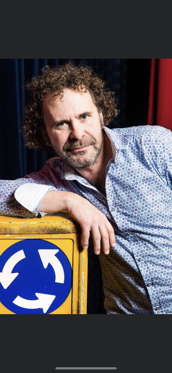 Dag, Arno. 

Het was altijd fijn om jou in ons theater te mogen ontvangen. Bedankt voor alles. 

Wij wensen de nabestaanden van Arno veel sterkte met dit grote verlies.

Deze foto is gemaakt vlak voor een van de vele optredens van Arno in De Winsinghhof.