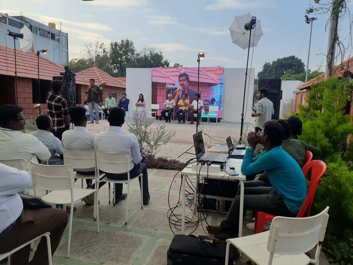 mshnmgsndrm's tweet photo. Social Media Influencer meet at Dharmapuri.
#ibcwinfluencers
#morca
#kuttichuvartalks
#theonepercentextra
@kuttichuvar https://t.co/MxPact7MJE