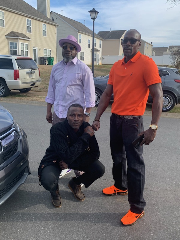 ShonnMccain's tweet photo. Chilling with my brother's.... Rico &amp; Mario....Love you guys.. https://t.co/UhvRUBckLc