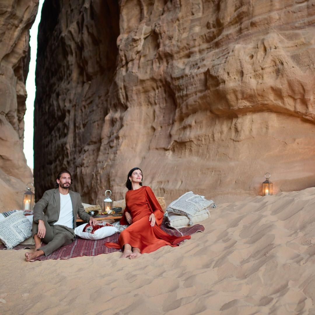 VisitSaudi's tweet photo. Sunsets in #AlUla are an unrivalled experience. 🌅
📸 by @banyantree.alula
#VisitSaudi #Tourism #Travel #InArabia #WelcomeToArabia https://t.co/599c2RVZqH