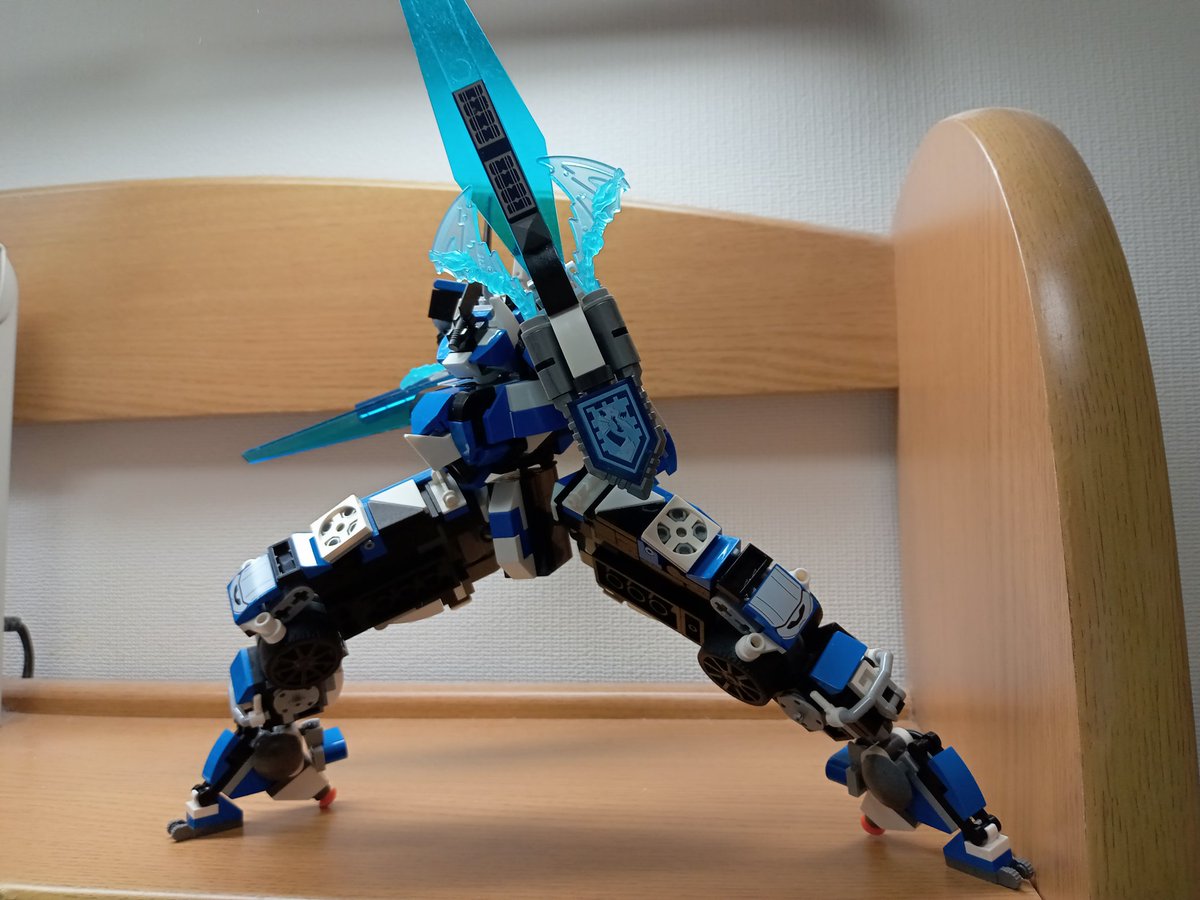 Chappy_1023's tweet photo. 新作完成しました!
リプ欄にて時間ある時に
追加写真など色々
書いていきます↓↓↓↓

#レゴロボ　#レゴ https://t.co/TX9Wsf4vFP