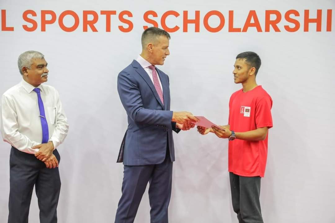 We congratulate Mohamed Salim Abdul Samad and Shuba Mohamed Shareef who have been selected for the BML Sports Scholarship! 

We thank the <a href="/bankofmaldives/">Bank of Maldives</a> and the <a href="/olympicmv/">Maldives Olympic Committee</a> for providing such a great opportunity to our Badminton athletes.