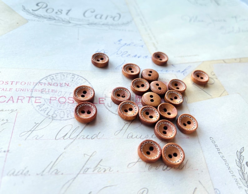 HeartSupplies's tweet image. Brown Wooden Buttons  10mm  Stitch Pattern 2 Holes - Etsy Australia buff.ly/2pVhJPE #woodenbuttons #smallbuttons #button #sewing #knitting #crochet #craft #craftsupplies #etsy #etsyau