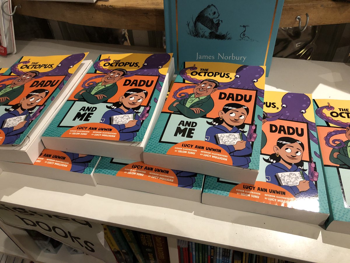 What a fabulous celebration of #TheOctopusDaduAndMe last night with @LucyAnnUnwin at @booknookhove!
All hail her hubby who dressed up as an octopus, thus raising the game for authors’ partners everywhere!🤣
And lovely to catch up with author friends old & new!