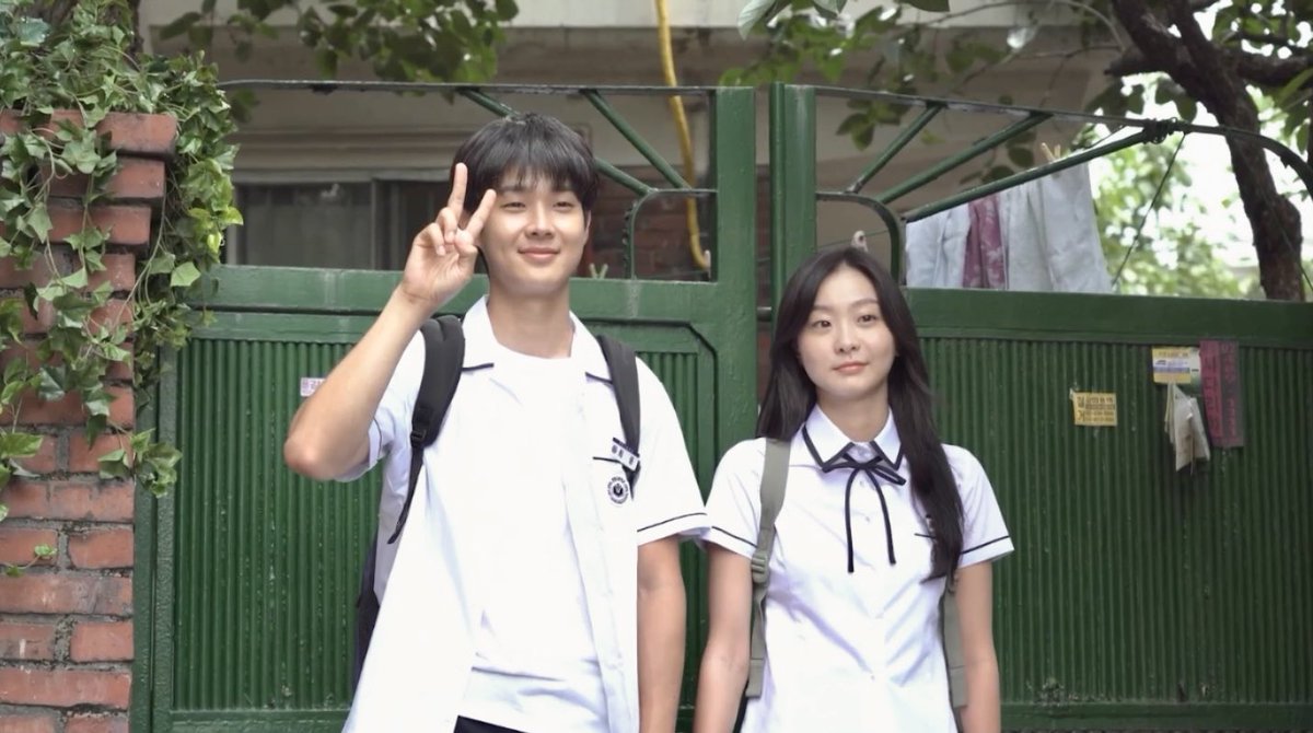 DamShik_Daily's tweet photo. You will always be special 💙💛

#OurBelovedSummer
#ChoiWooShik #최우식
#KimDaMi #김다미 https://t.co/8CwcD0KSmd