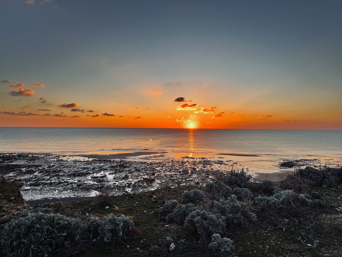 angloswissguy's tweet image. Snapshots from a beautiful Saturday spent on the #SevenSisters and #Cuckmere Valley #ThePhotoHour