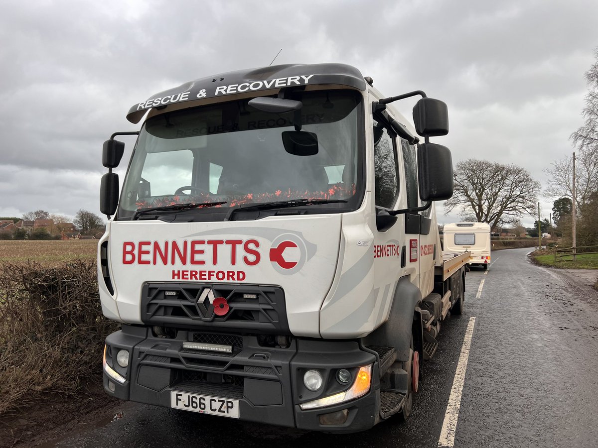 chaz22011986's tweet photo. Been a busy few weeks for our team from flooding to snow and ice. Some long days but the team have excelled once again #bennettsvehicleservices #24hourrecovery #teamworkmakesthedreamwork #herefordshire #shropshire https://t.co/NgjWMosJmo