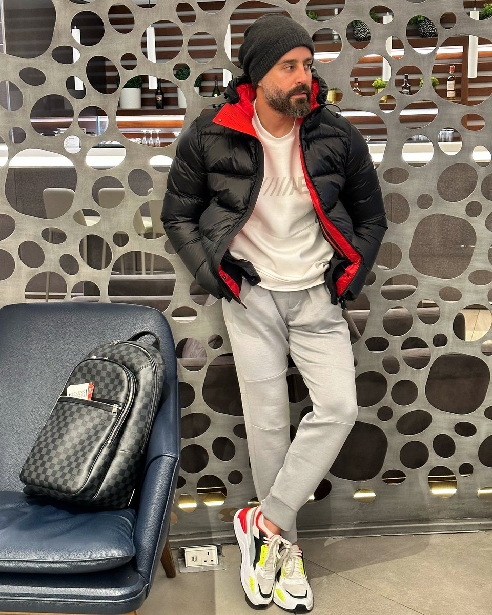 SaadRamadan's tweet photo. ✈️ Heading to algeria 🇩🇿

#algerie 
#saadramadan https://t.co/xmErvZKGPm