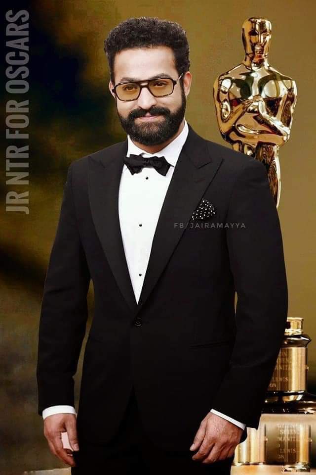 MounikaNTRfan's tweet image. Who has mass following in Tollywood..??

#NTR RT             #RamCharan LIKE