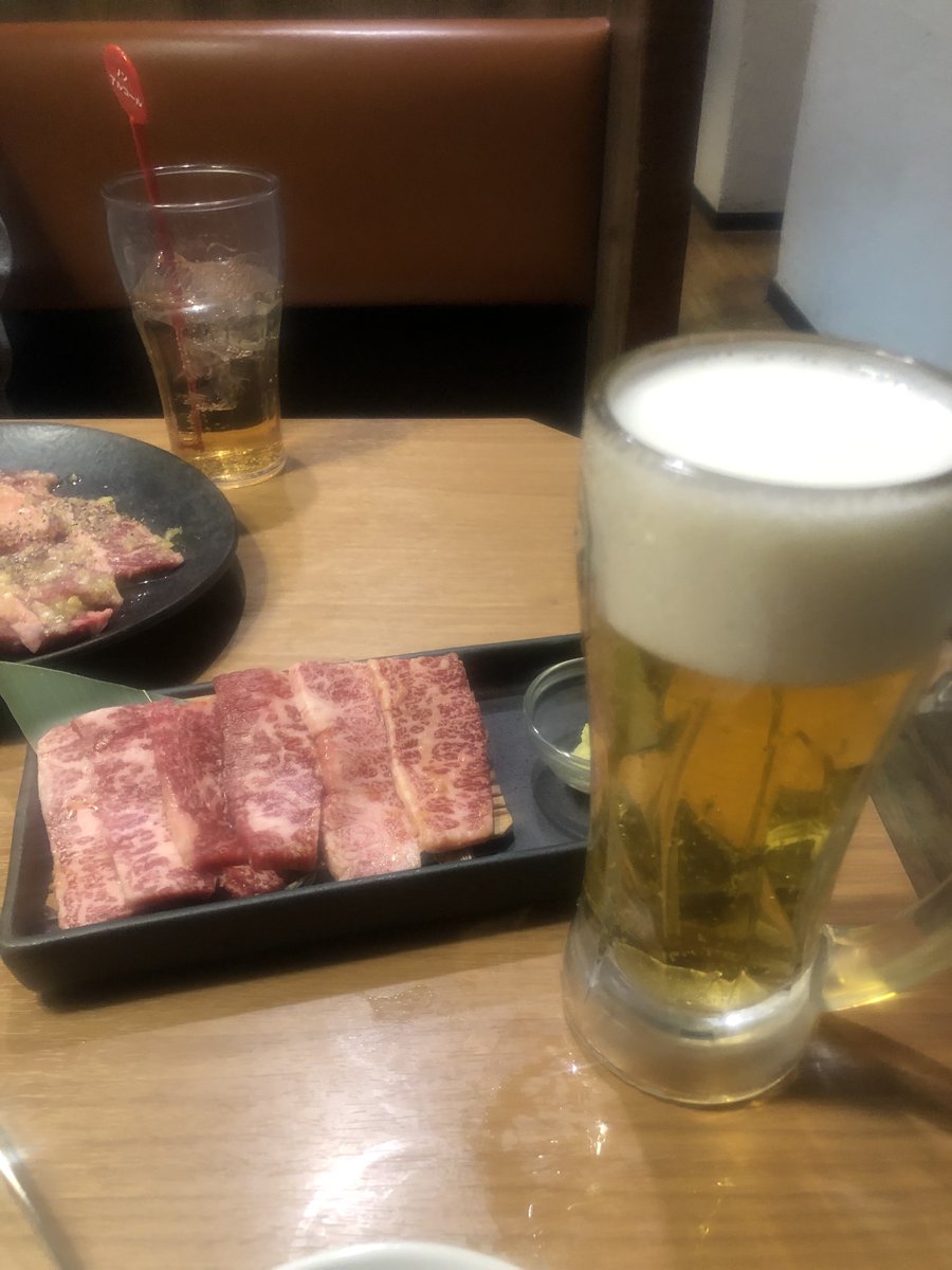 Noah_Arche0's tweet photo. お疲れ様会🍻
肉🥩 https://t.co/e1xoZ8ZEJU
