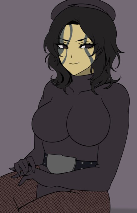 製作途中のブツでございます。
実は前に描いた蜂女戦闘員さんと同じ人です。 