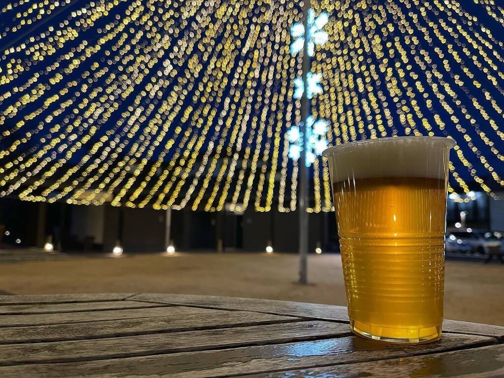 BlueRibbonPub's tweet photo. Nothing like a nice crisp IPA to go with the crisp weather! River Neighbor IPA from @octonebrewing_minakami is on tap featuring hops picked by our own Mr. J! Come get it before the thaw❄️ https://t.co/voQpKDPjqH