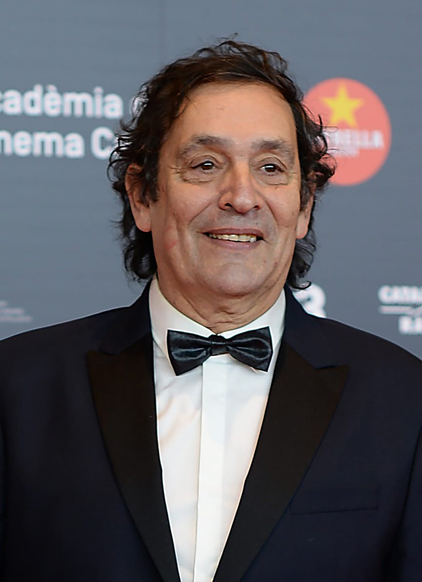 miquel_company's tweet photo. Ha mort Agustí Villaronga, un creador lliure, valent i original que ens deixa una filmografia extraordinària com a prova del seu talent i referència per a les noves generacions de guionistes i cineastes. Descansi en pau. 🖤 https://t.co/9ceiTiwZTR
