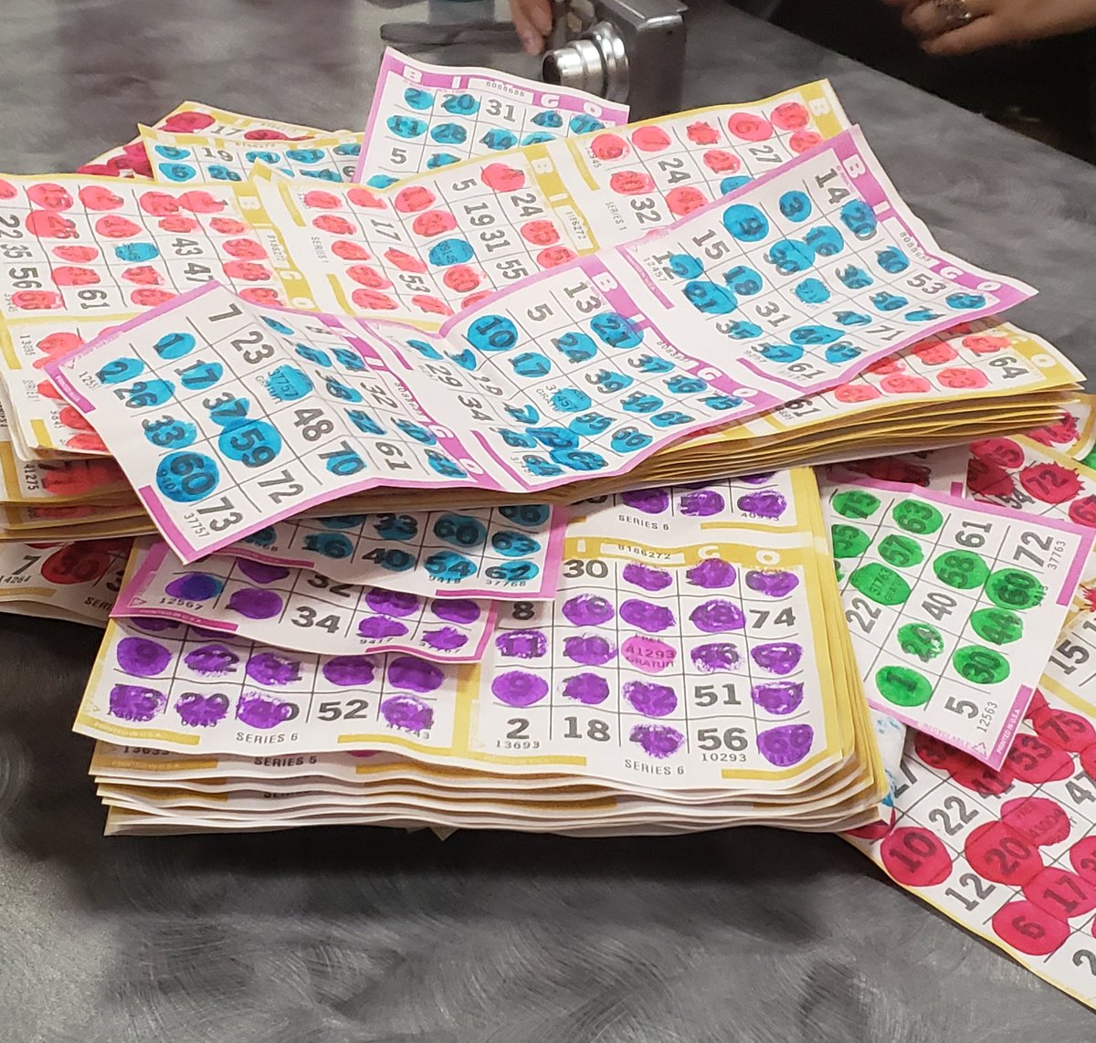 AddaxBones's tweet photo. The SM3 went to bingo tonight and totally won all the bingos, second photo shows my winning card https://t.co/QV13REcI1e