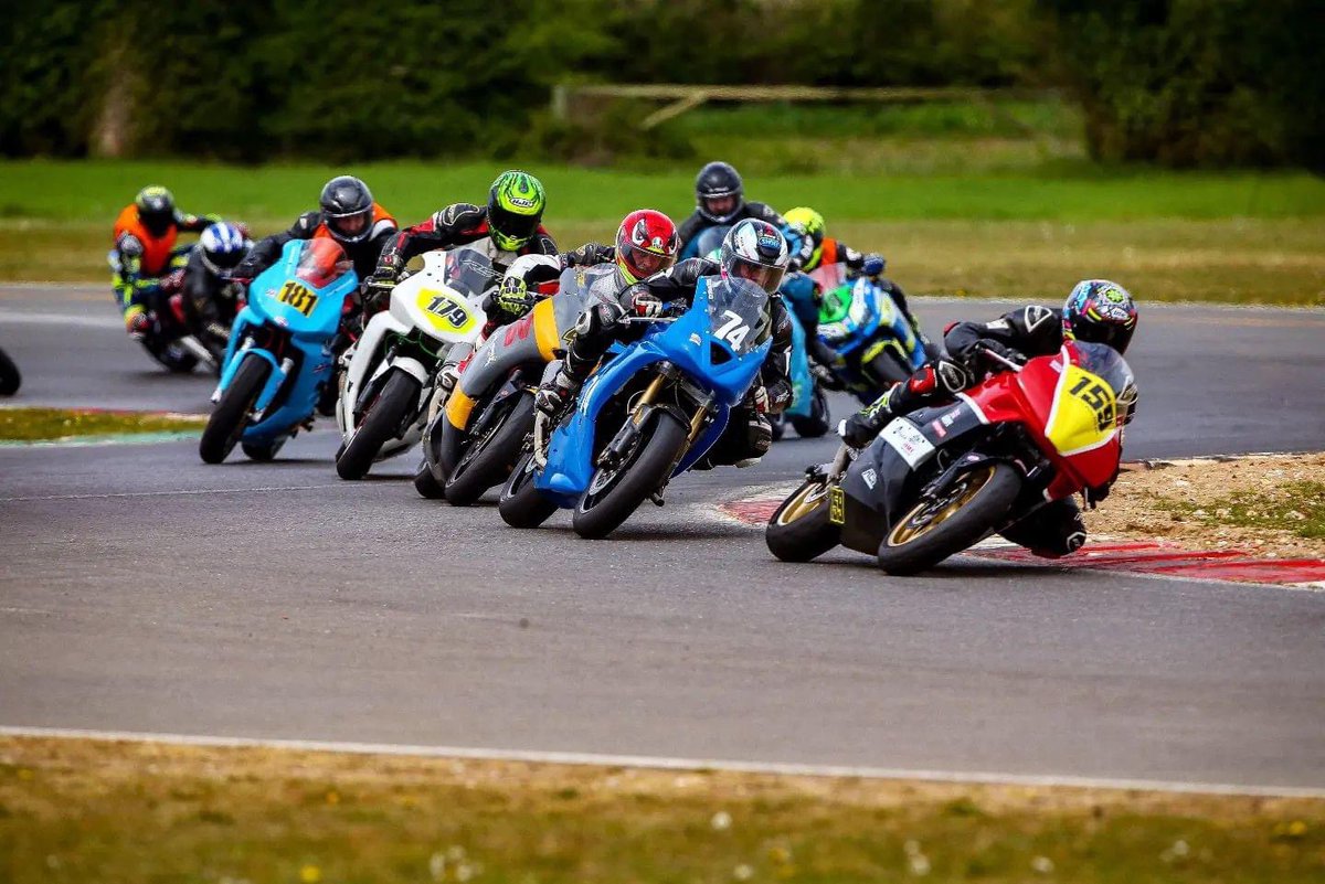 Army Motorcycle Road Race Team tweet media