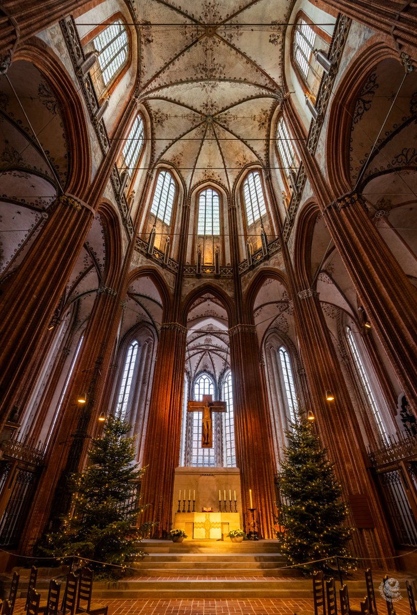 allavoro_de's tweet photo. 1/x
Moin, Sonntach, #Kirche zum Mitraten! Diese etwas voluminösere Architektur steht in einer Stadt #SchleswigHolstein|s, wurde ab 1265 erbaut und wird als „Mutterkirche der #Backsteingotik“ bezeichnet (Pfff, das is natürlich #StJohannis in Old.i.H.). Wer kennt Stadt und Kirche? https://t.co/OIUJB3ZO1K