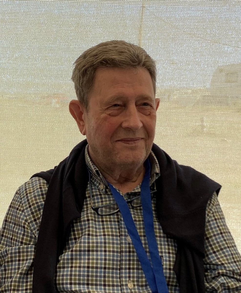 Día tristísimo en el que despedimos a nuestro amigo y librero, Carlos. Gracias por todo lo que has dado a la ciudad. Un abrazo muy fuerte a la familia <a href="/Oletvm/">Librerías Oletvm</a> 🖤