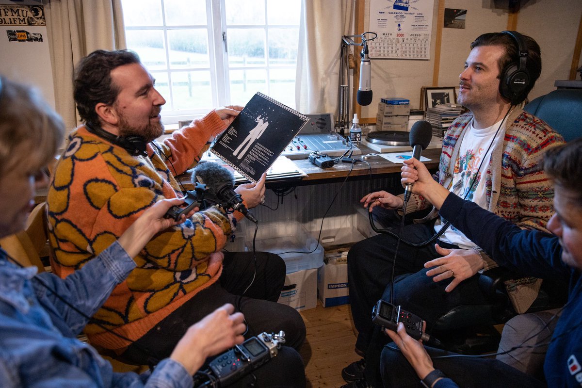 This is your official reminder. Do adjust your dials, not long til <a href="/JoeHotChip/">Joe Goddard</a>  joins <a href="/tom_ravenscroft/">Tom Ravenscroft</a> on <a href="/BBC6Music/">BBC Radio 6 Music</a> to dig through the vinyl at #PeelAcres