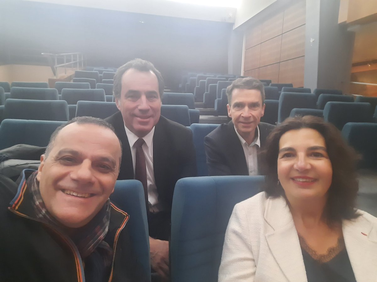 Un débat sans langue de bois sur l'avenir des prepas avec <a href="/Aplcpge/">APLCPGE</a> en présence des proviseurs des plus grands lycées. Merci à Joël Bianco (<a href="/LyceeLLG/">Lycée Louis-le-Grand</a>) et F.Alexandre-Bailly. Merci <a href="/delphmanceau/">Delphine Manceau</a> @lchampaney <a href="/centralesupelec/">CentraleSupélec</a> (et son DG). <a href="/Onisep/">Onisep</a>. <a href="/NewsTankEduc/">News Tank éducation et recherche</a> <a href="/P_etudiant/">Le Parisien Étudiant</a>.