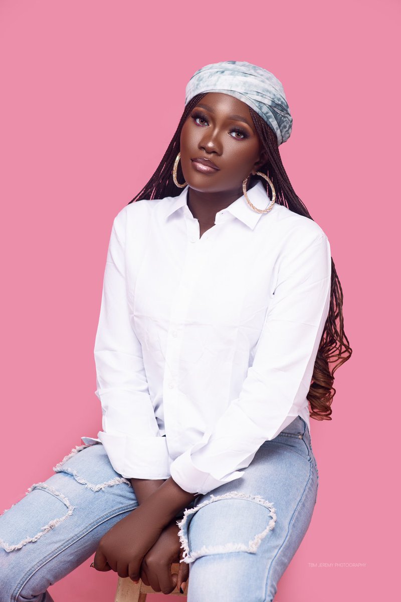Larycrown's tweet photo. Silver jubilee 🤍💖
Literally the only time I come on here🙈
Happy birthday Omolara Aisha
#birthdaygirl #BBTitans2023 https://t.co/nnI23zoJ7G