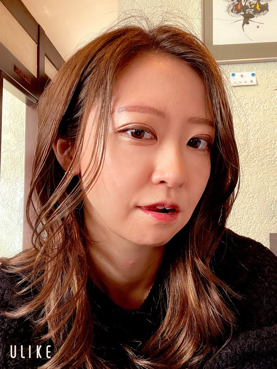 NanaFiddler's tweet photo. ちょい巻きでゆるっとなるのが嬉しい〜。
首のとこ蚊にかまれたん？ https://t.co/f1Jsm4tJ4r