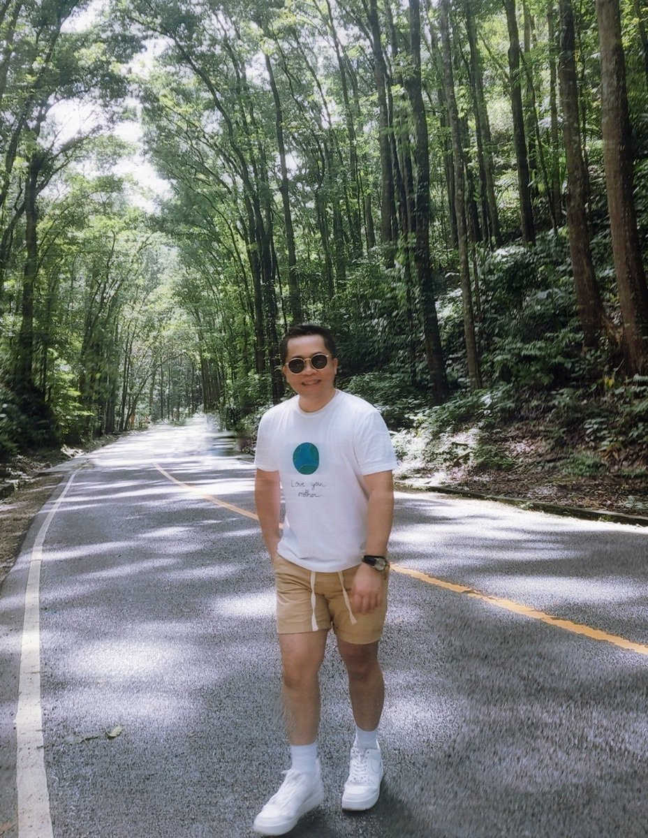 dreidcd's tweet photo. Love your mother. 🌍🍃 https://t.co/Bmoqmqel4O