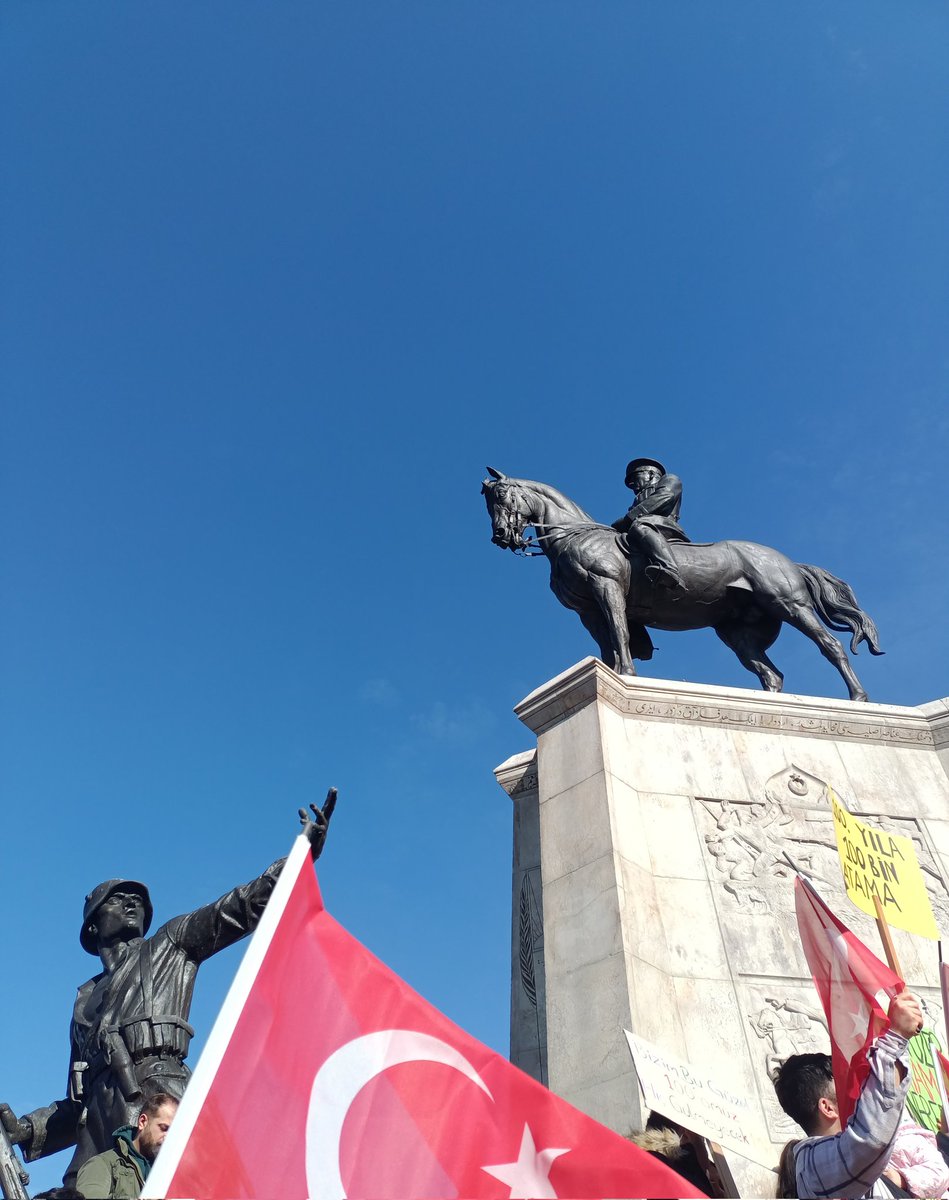 Ey Türk gençliği! Birinci vazifen; Türk istiklalini, Türk cumhuriyetini, ilelebet muhafaza ve müdafaa etmektir.
 #Ulusta100BinÖğretmen