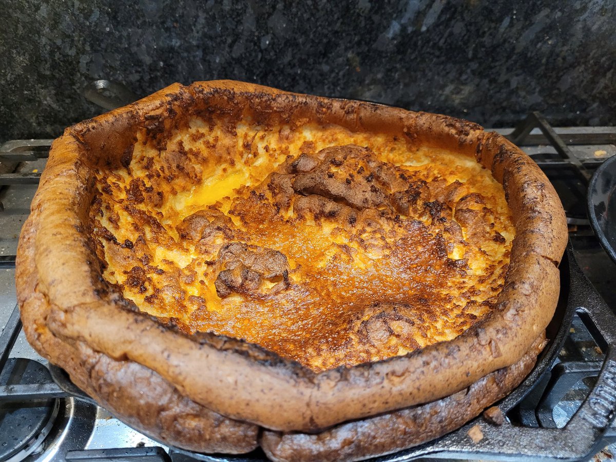 missmatherbakes's tweet photo. This mornings breakfast - baked pancake (also known as Dutch baby or German pancake).  My 3 year old thought we were having Yorkshire pudding for breakfast! Very tasty with maple syrup blueberries and thick yogurt 🍁 🥞 🫐
Recipe from @Beccambristow https://t.co/99ysFjpGYg https://t.co/AFZQvx1F74