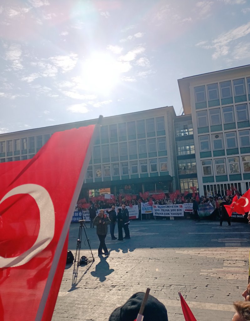 Aşığım kırmızısına beyazına ♥️#Ulusta100BinÖğretmen
