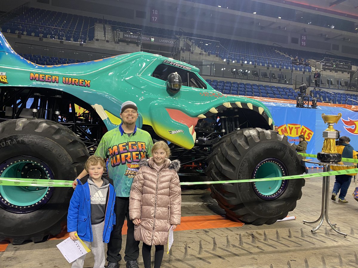 frecklesr's tweet photo. #HotWheelsMonsterTrucksLive having so much fun https://t.co/XLxadY2Y55