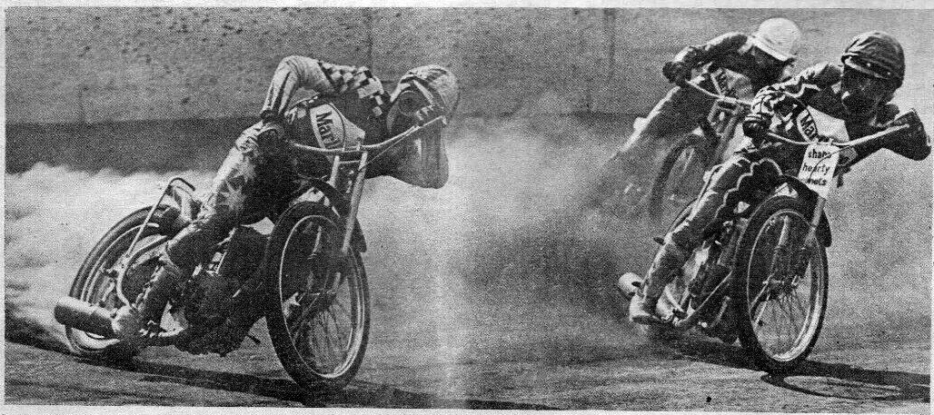 UprightSpeedway's tweet photo. A nice pic for #ScrapbookSunday. Feel free to #CutOutAndKeep ✂️
Are scrapbooks even a thing any more? If not we need to bring them back. I'll put it on my list of things to revive #EWBBT https://t.co/4GaqBIajSC