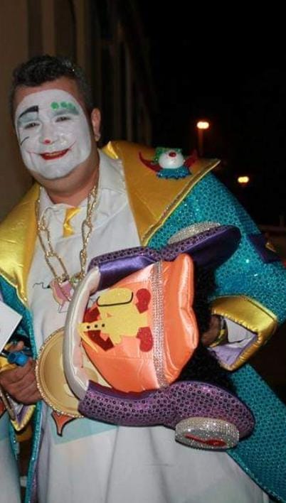 Así te recordaré siempre, con tu sonrisa, con tu sarcasmo, con nuestros pleitos, nuestros piques, nuestras risas, nuestros paseos arreglando el carnaval y el fútbol, te conocí en 2002 y desde ahí, me.lleve un amigo para siempre, hoy me siento abatido,destruido ....💔