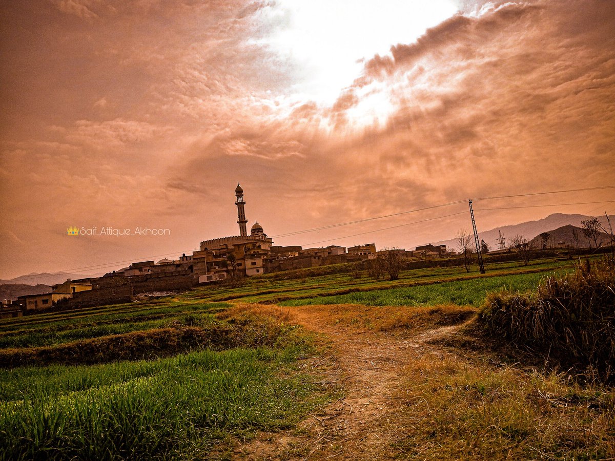 Jhangra village ❤️
#PAKISTAN🇵🇰🇵🇰❤️❤️
•
•
•
🌅 #sun #sunrise #sunshine  #twilightscapes #sunriselovers #nature #skylight #sunrise_sunset_aroundworld  #sunriselover #sunlover  #beautifulday #beautifulview #beautifulshare #amazingview  #beautifulmorning #BeautifulLife