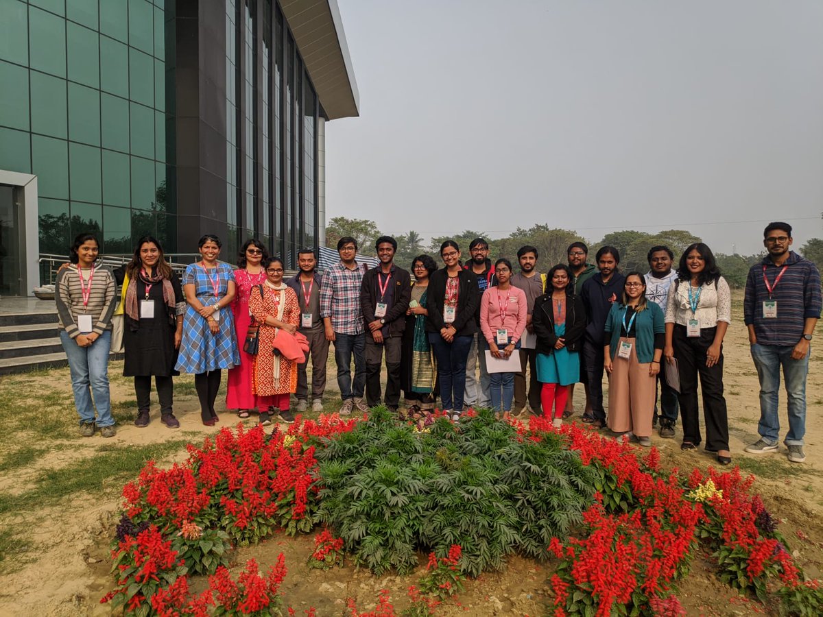 Abhadra7's tweet image. The behaviour and ecology group - #antlab, #doglab #fishlab @iiserkol. It was great catching up with @minivets and @vinita_gowda at @fimbiiserk !